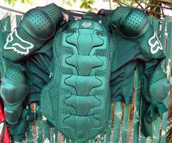 cambodia_dirt_bike_armour_jacket
