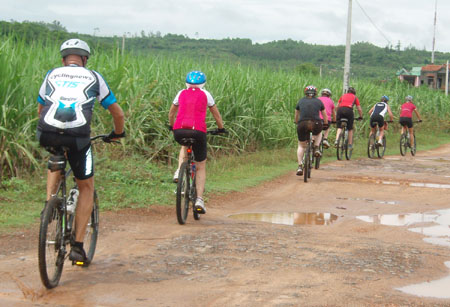 laos_biking